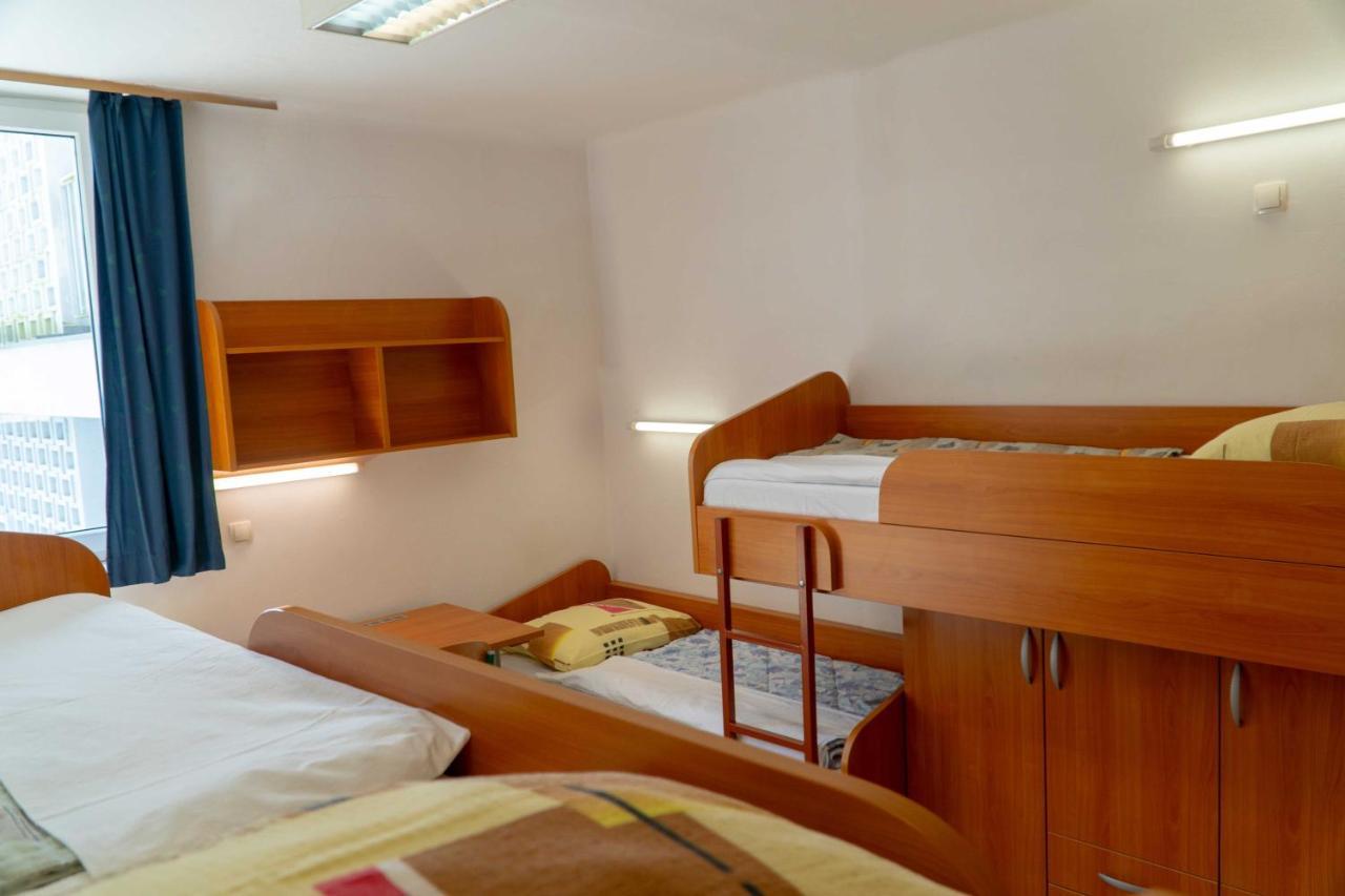 Dijaski Dom Bezigrad Ljubljana Hostel Dış mekan fotoğraf