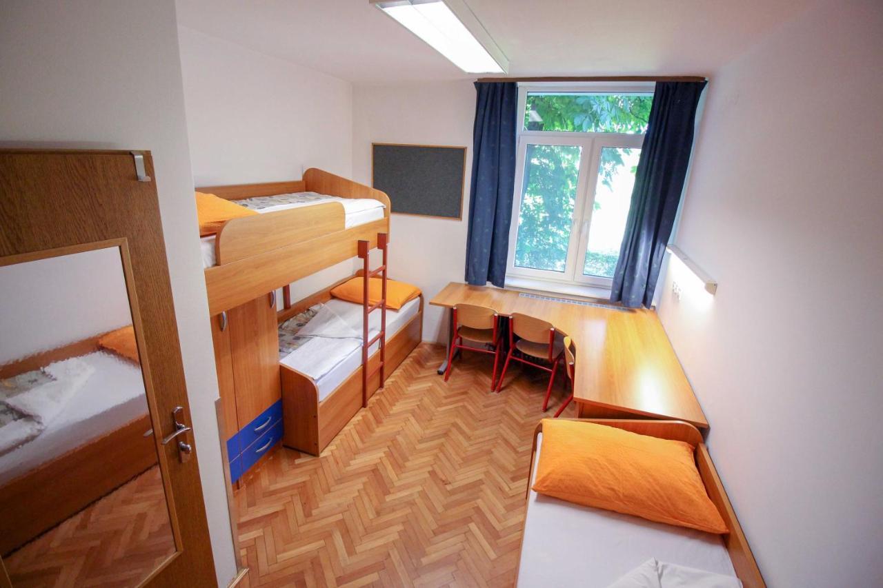 Dijaski Dom Bezigrad Ljubljana Hostel Dış mekan fotoğraf