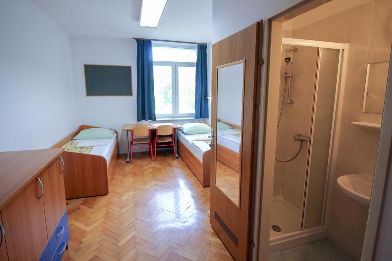 Dijaski Dom Bezigrad Ljubljana Hostel Dış mekan fotoğraf