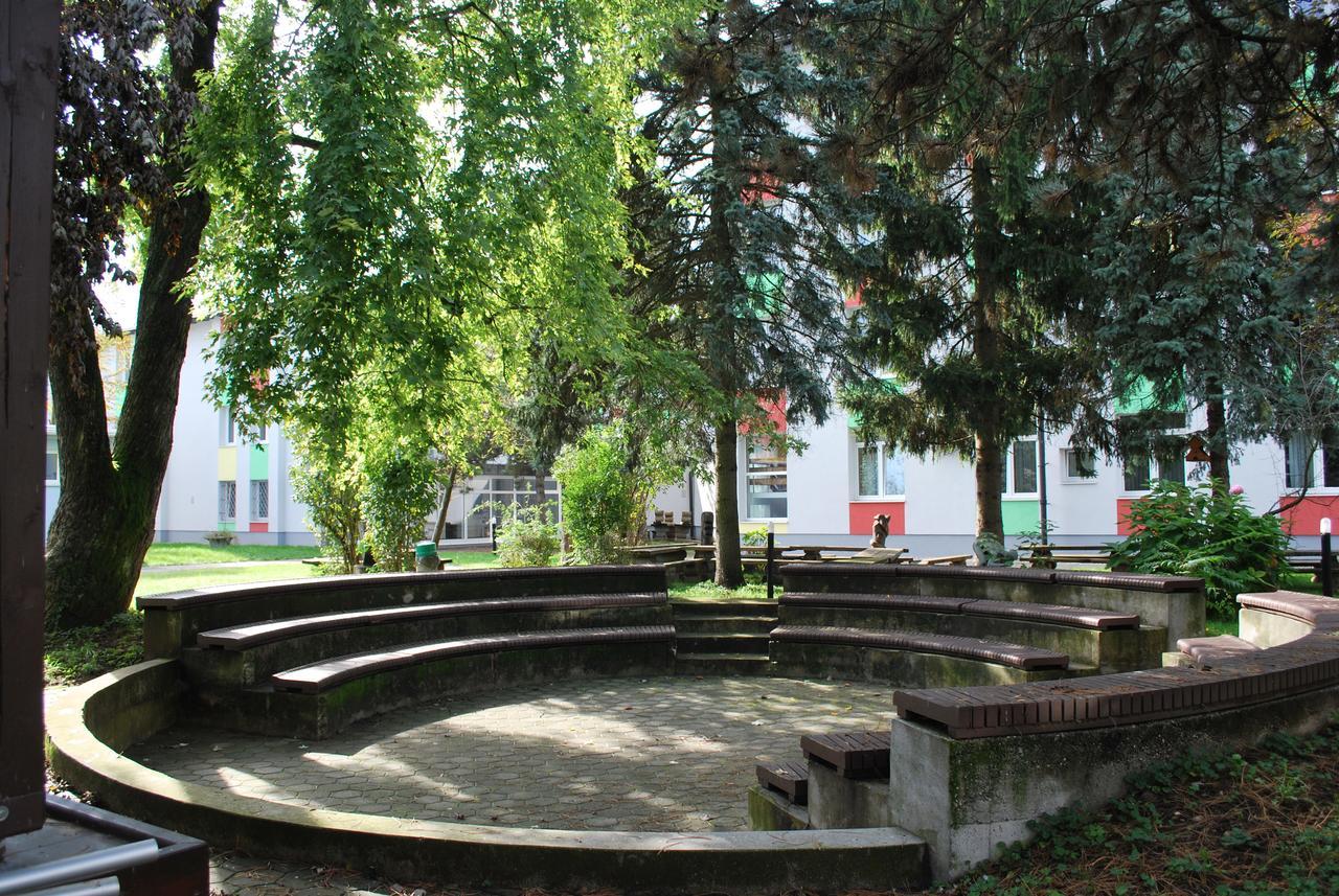 Dijaski Dom Bezigrad Ljubljana Hostel Dış mekan fotoğraf