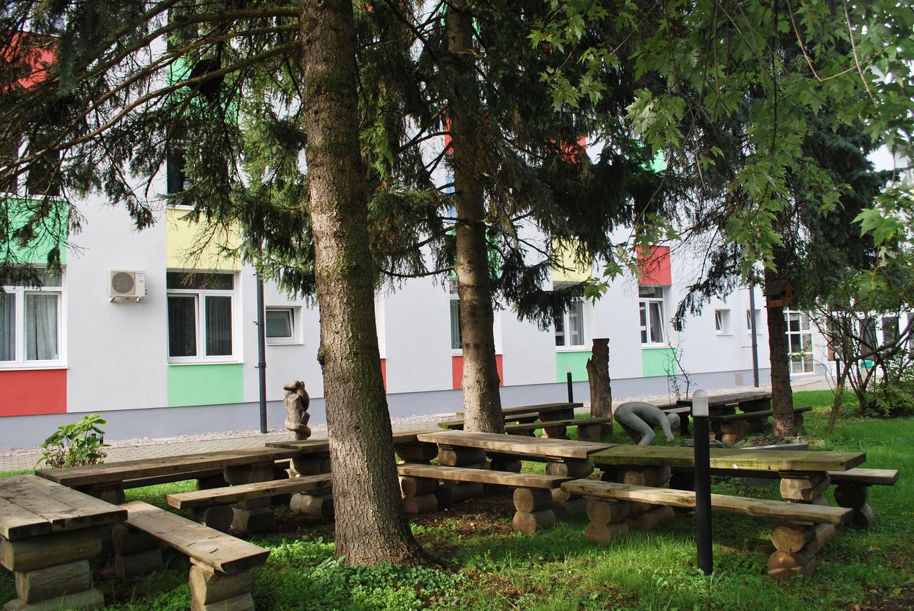 Dijaski Dom Bezigrad Ljubljana Hostel Dış mekan fotoğraf